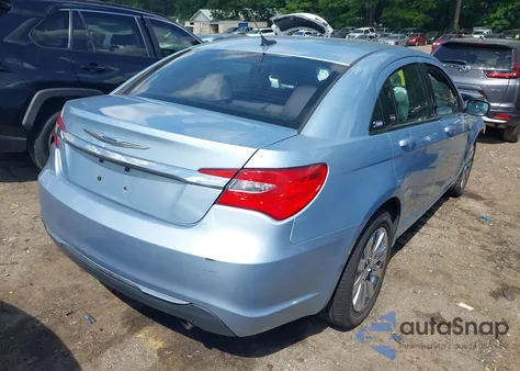 2013 Chrysler 200 Touring z USA, uszkodzony, nr VIN 1C3CCBBB6DN505830